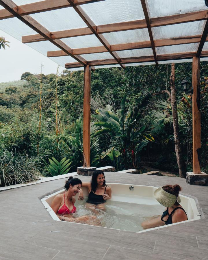Piripe Wellness Lodge Pacto Екстер'єр фото